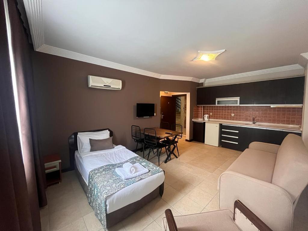 City Inn Family Apart Antalya Exteriör bild